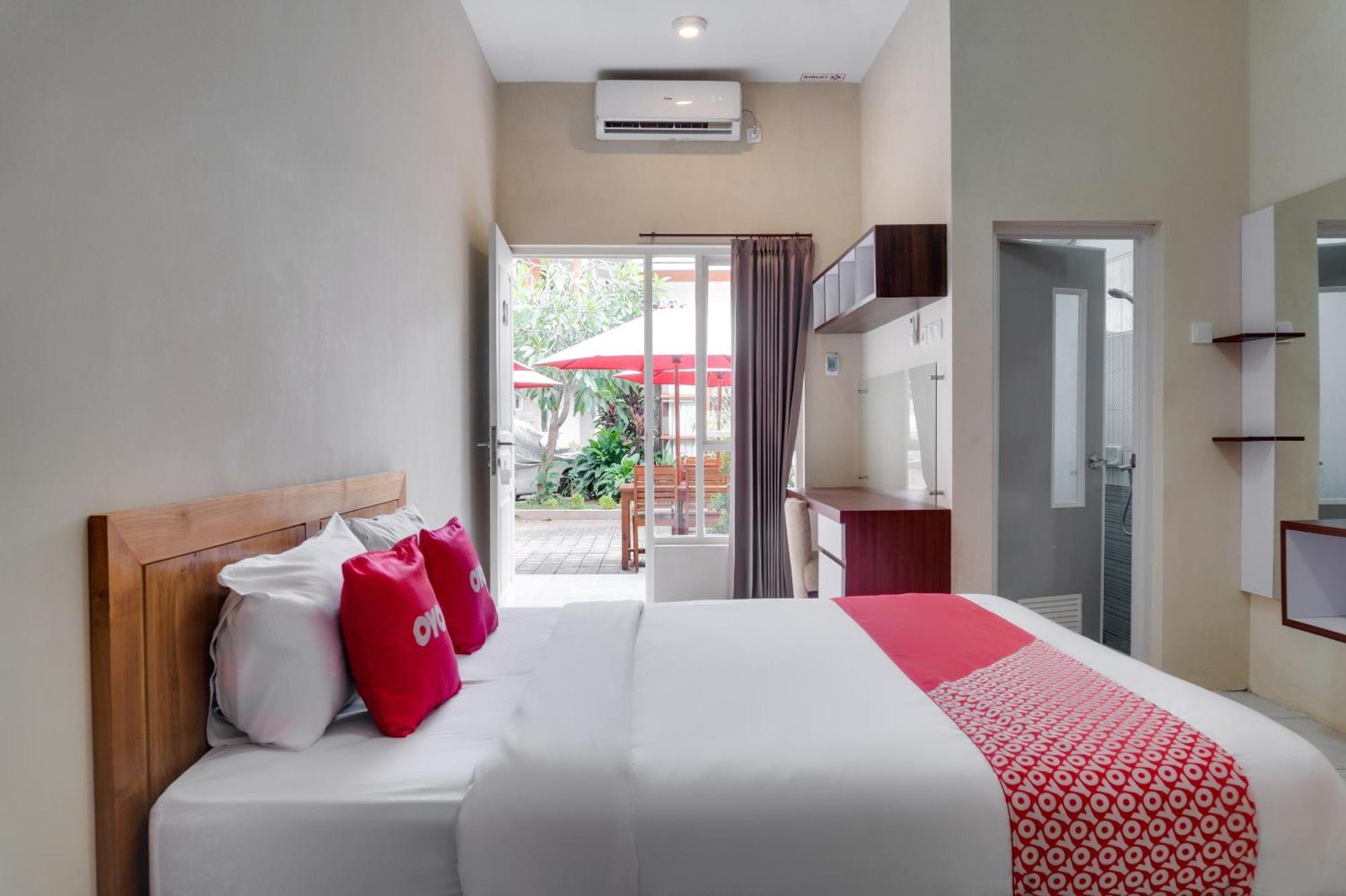 Super Oyo 1579 Kate'El Inn Banyuwangi  Exteriér fotografie